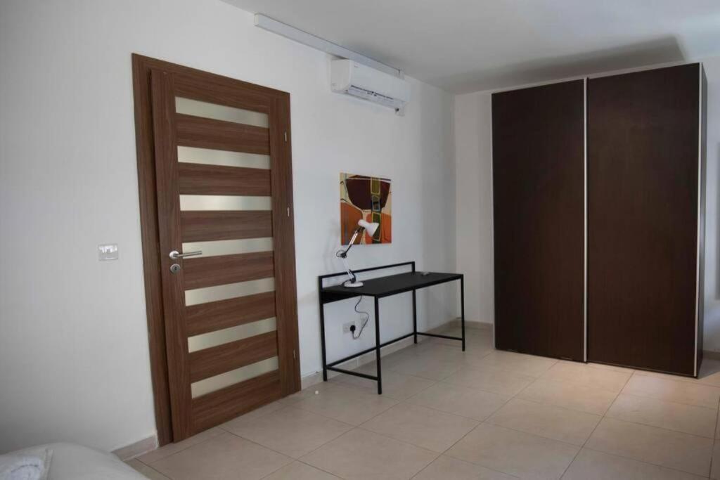 Metrostays Apartament Слима Екстериор снимка