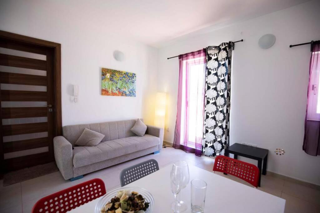 Metrostays Apartament Слима Екстериор снимка