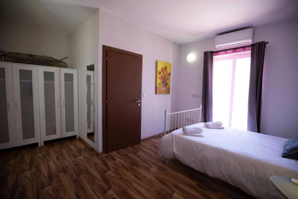 Metrostays Apartament Слима Екстериор снимка
